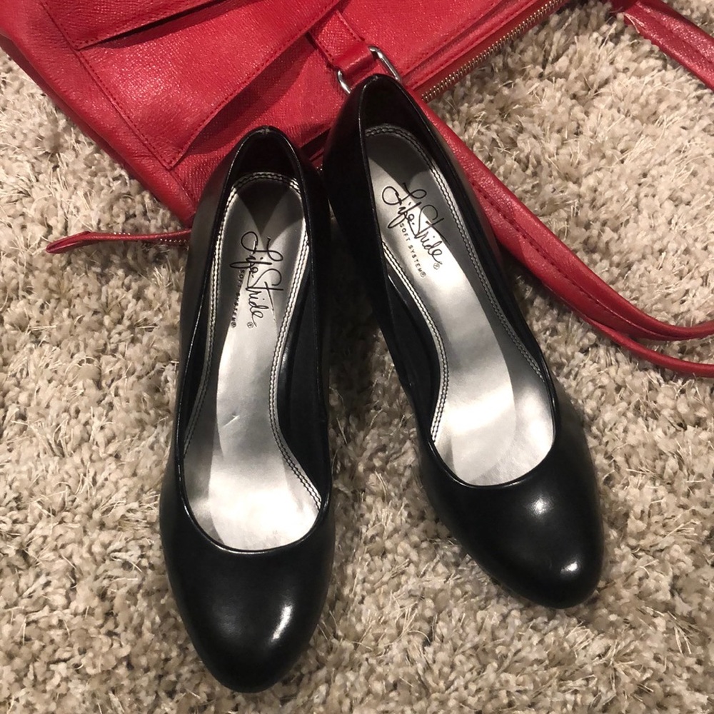 LifeStride... black heels